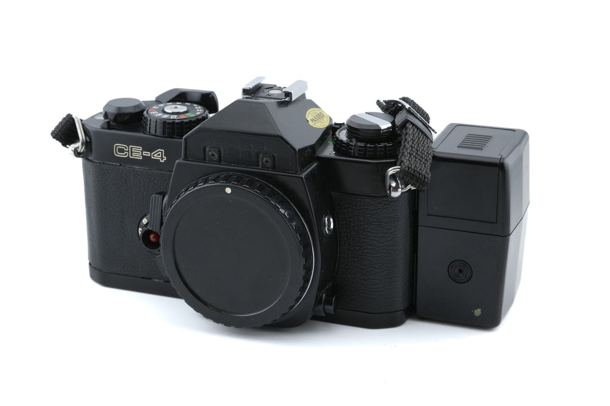 Chinon CE-4 + Info Back DB-010 · imagen principal