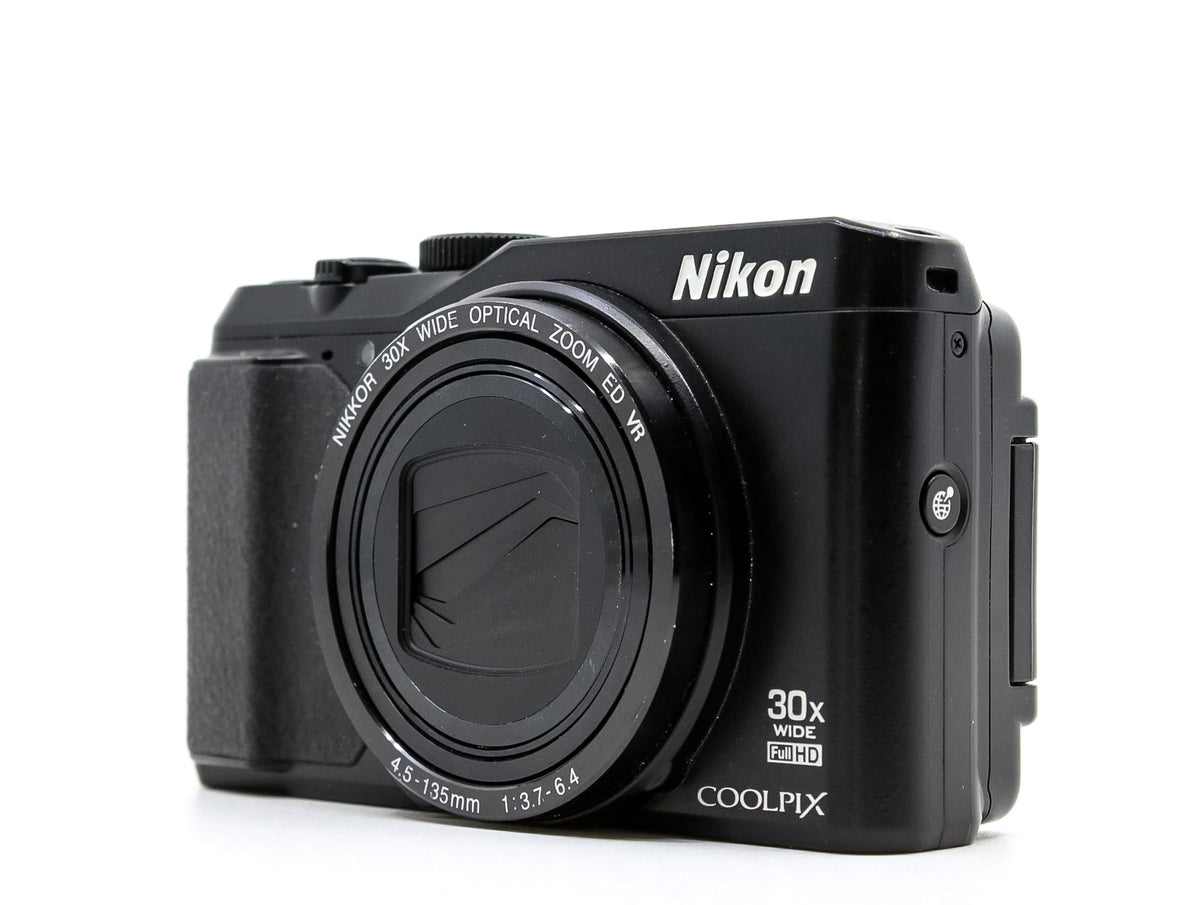 Nikon Coolpix S9900  · main image
