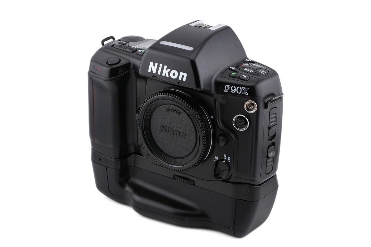 Nikon F90X + MB-10 Battery Pack · imagen principal