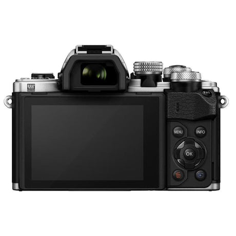 OM-D E-M10 III - Silver/Black + Olympus M.Zuiko Digital 14-42 mm f/3.5-5.6 II R f/3.5-5.6 