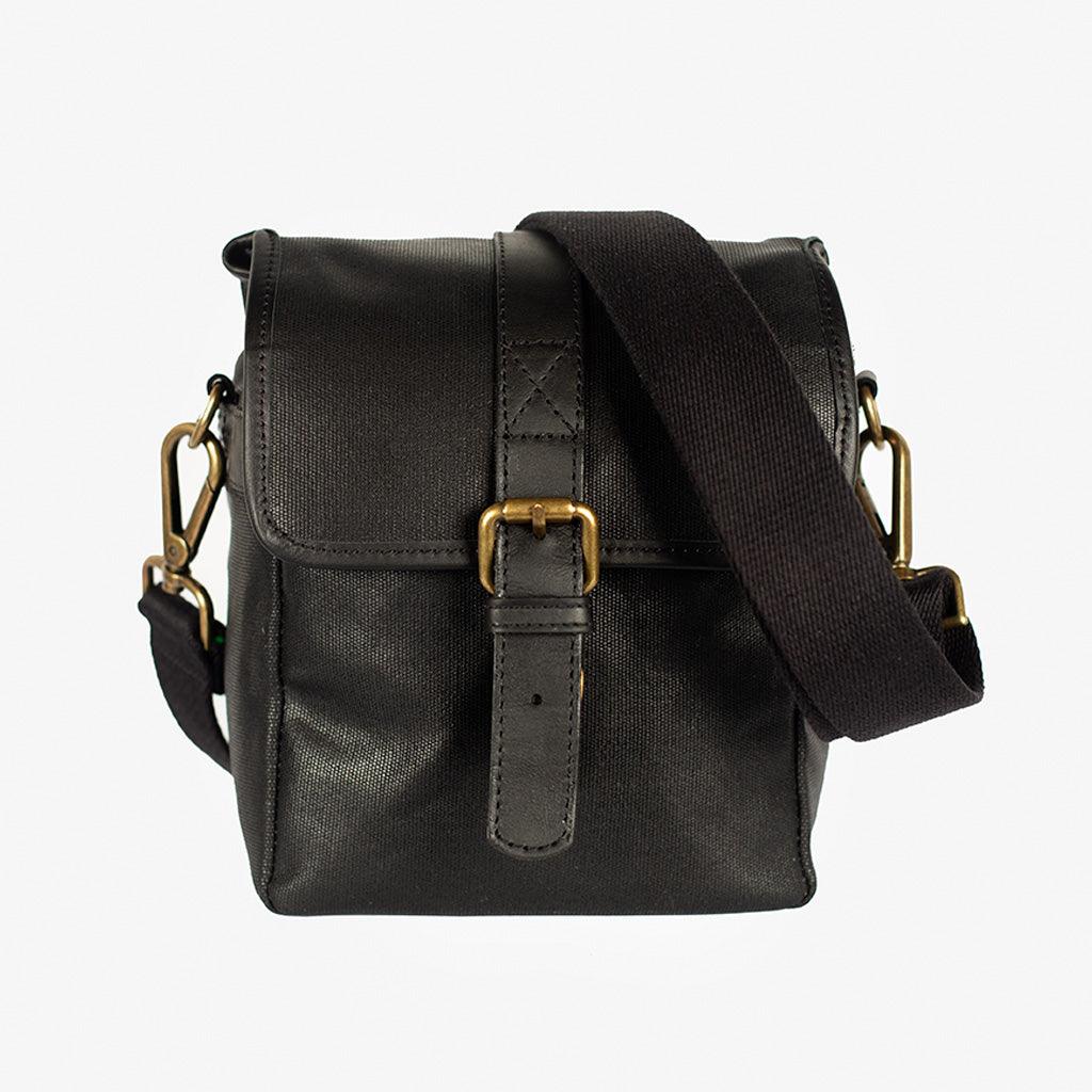 Berlin Black Waxed Canvas Camera Bag · imagen principal