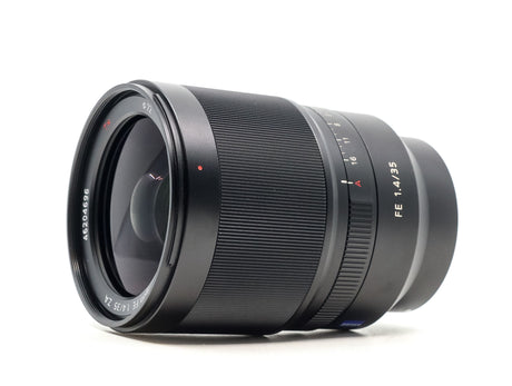 Sony FE 35mm f/1.4 ZA Zeiss Distagon T*