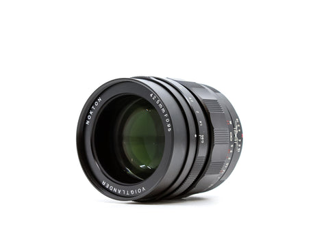 Voigtländer Nokton 42.5mm f/0.95 - Micro Four Thirds Fit