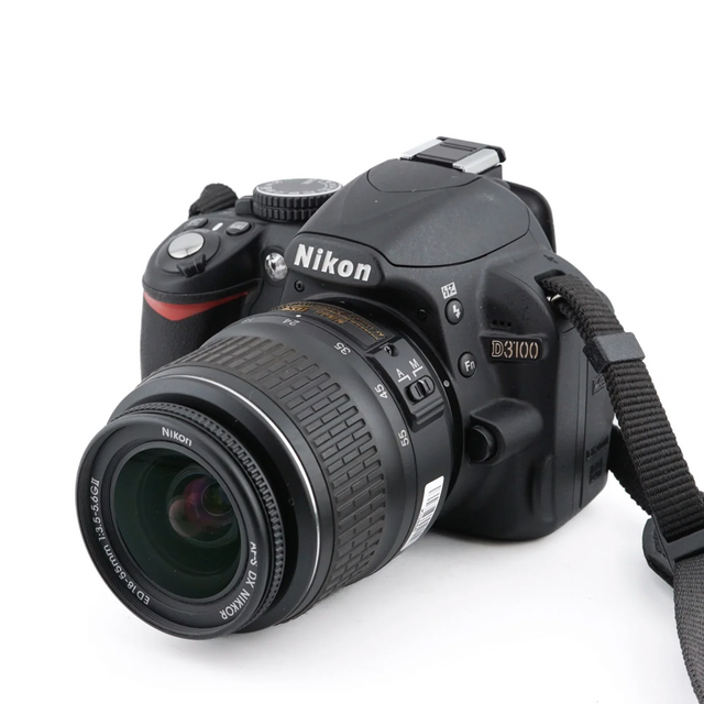 Nikon D3100 + 18-55mm f3.5-5.6 G ED II AF-S Nikkor de segunda mano en Camera Market