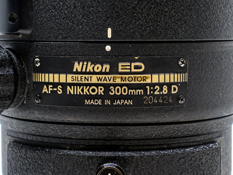 Nikon AF-S Nikkor 300mm f/2.8D IF-ED 