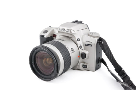 Minolta Dynax 404si + 28-80mm f3.5-5.6 AF Zoom 