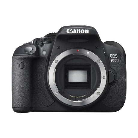 EOS 700D SLR - Black + Canon EF-S 18-135mm f/3.5-5.6 IS STM f/3.5-5.6