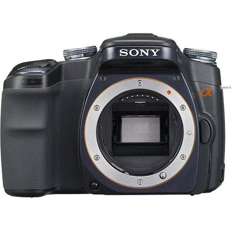 Alpha DSLR-A100 Reflex - Black + Sony DT 18-200mm f/3.5-6.3 f/3.5-6.3 