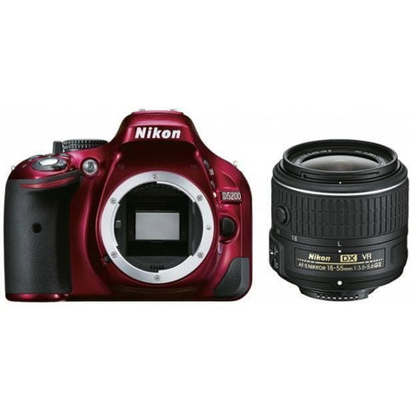 Réflex D5200 - Rojo + Nikon AF-S DX Nikkor 18-55 mm f/3.5-5.6G IF-ED VR f/3.5-5.6