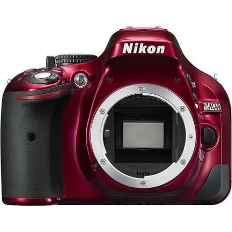 Réflex D5200 - Rojo + Nikon AF-S DX Nikkor 18-55 mm f/3.5-5.6G IF-ED VR f/3.5-5.6