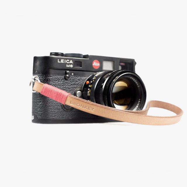 Tokyo #203 - Tanned & Red leather camera strap de segunda mano en Camera Market