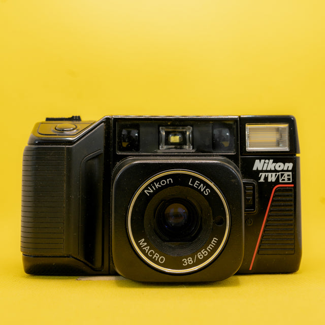 Nikon L-35TW - 35mm Compact Zoom Film Camera de segunda mano en Camera Market