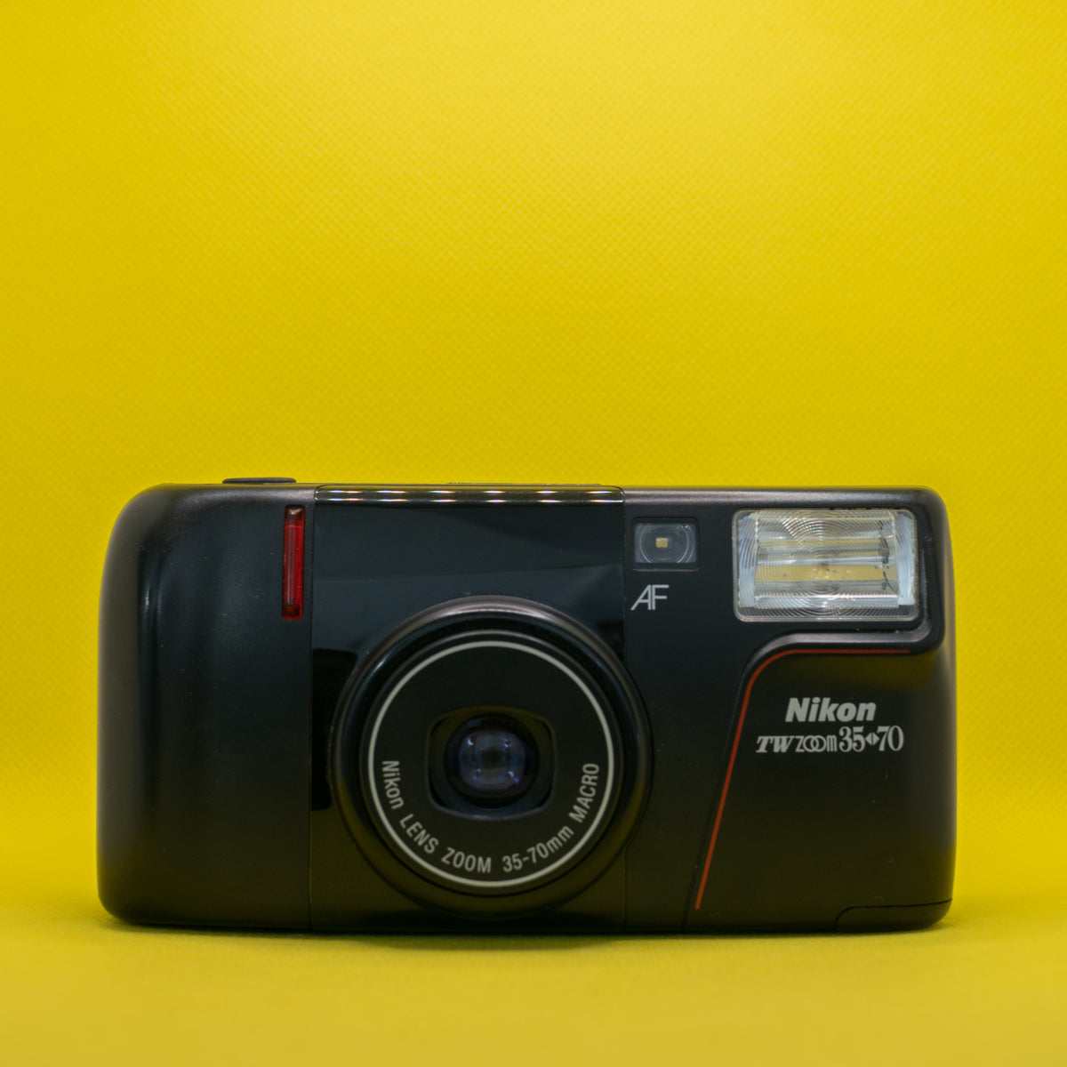 Nikon TW Zoom 35-70 - 35mm Film Camera · imagen principal